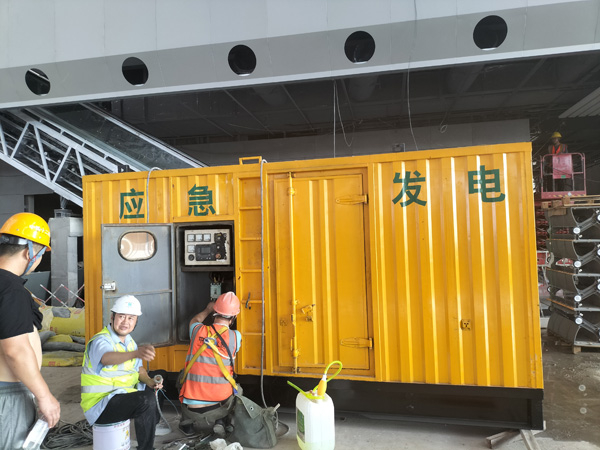 祁东怎样判断空气滤清器是否需要更换？